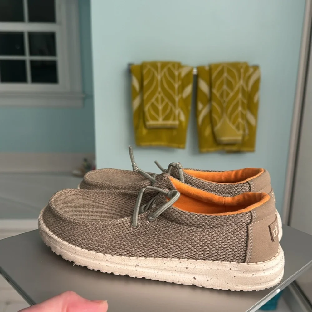 Hey dude slip on shoes-NWOT